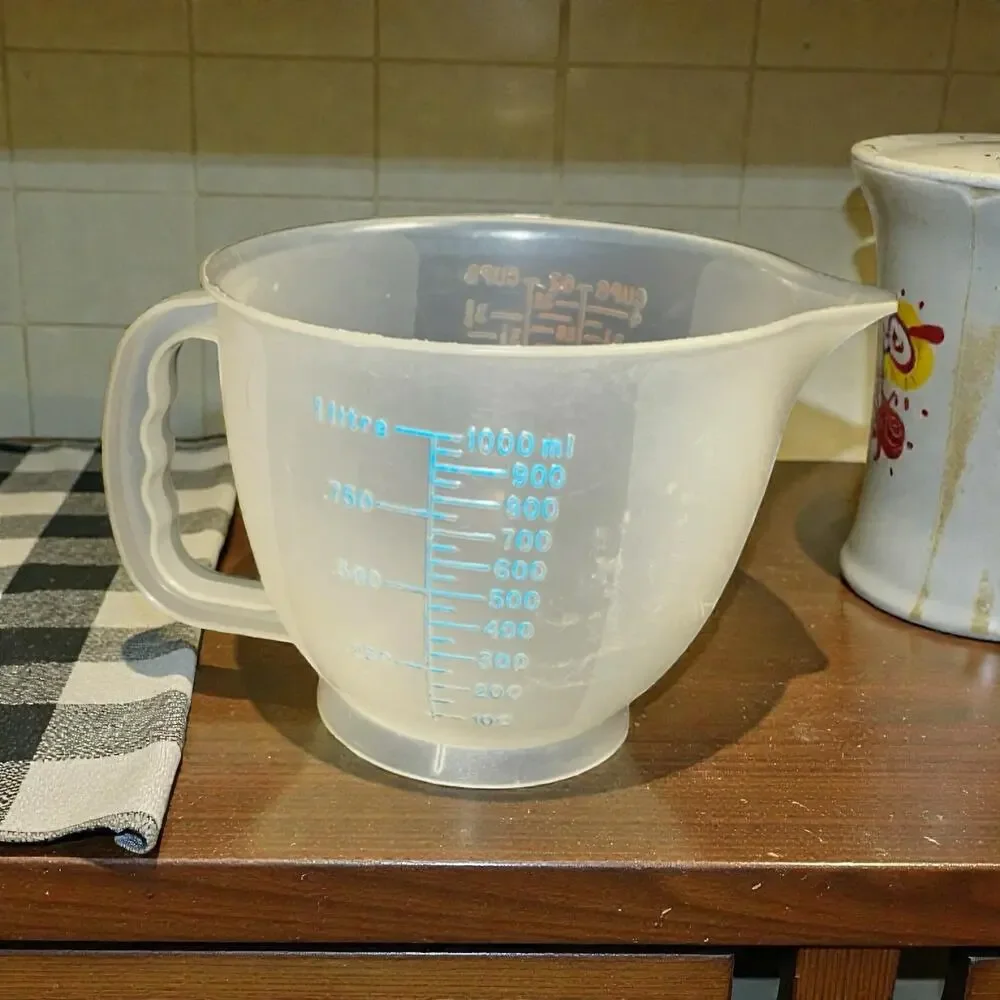 Tupperware Mix N Store Measuring Pitcher Bowl 1288 4 Cups 1 Liter 32 oz Vintage